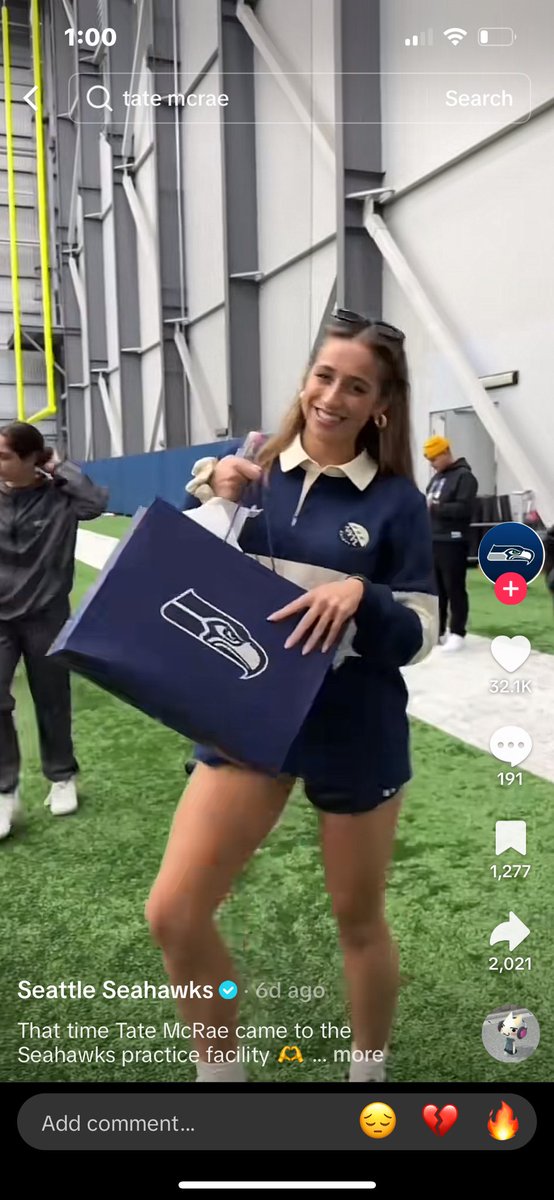BandoKnowsBall's tweet photo. We got Tate McRae now😩

Seahawks winning it all next season idc anymore… https://t.co/bG0FLES6B4