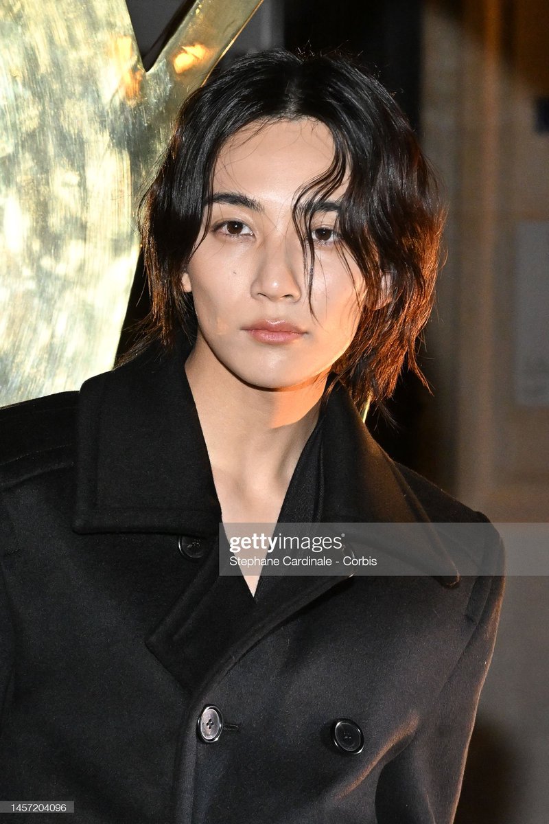 yjhanzone's tweet image. 2 years ago, jeonghan made his legendary pfw debut, and life hasn’t been the same since these iconic getty images dropped. face card of all time.