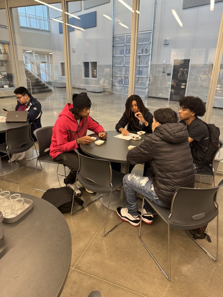 FeedBISD's tweet photo. Breakfast with a side of feedback!

This morning, we had the chance to sample some exciting new breakfast items with some of our @BwoodBucs amazing students!

The best part? Hearing students’ thoughts—thumbs up, new ideas, and a whole lot of enthusiasm! https://t.co/eYpAWO0cn8