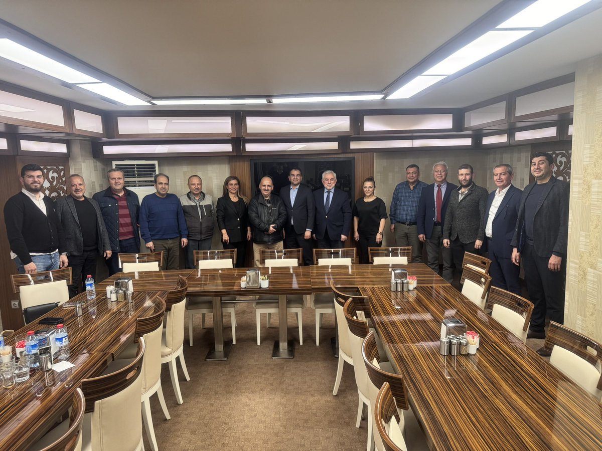 DenizlimDernegi's tweet photo. #Denizlim

Derneğimizin yönetim kurulu toplantısını, değerli üyemiz, önceki dönem Milletvekilimiz Sayın Mehmet Yüksel’in katılımıyla gerçekleştirdik.

Birlik ve beraberlik içinde, birçok etkinlikte bir araya gelmek için var gücümüzle çalışmaya devam ediyoruz. https://t.co/JWPgwQjBVc