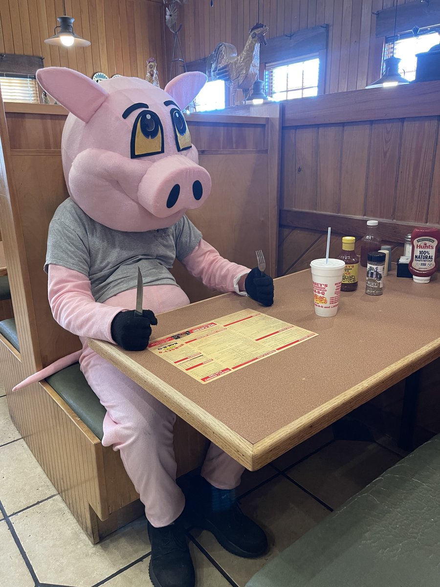 HurseyBBQ's tweet photo. ๐ท Exciting news from Hursey's BBQ! Welcome our new Pig Mascot to the Hursey's family! ๐ท
Word is heโs been working hard, training at our Graham, N.C. location. Keep an eye out for him. ๐ธ Be sure to tag us in your pics if you spot him.
#HurseysBBQ
#PigMascot
#BBQFun
#NCBBQ https://t.co/VVHQtvSNXI