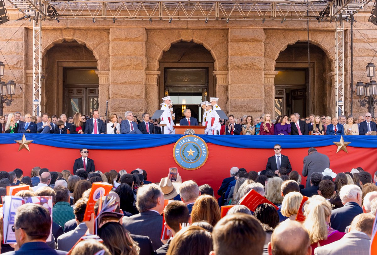 Greg Abbott tweet media