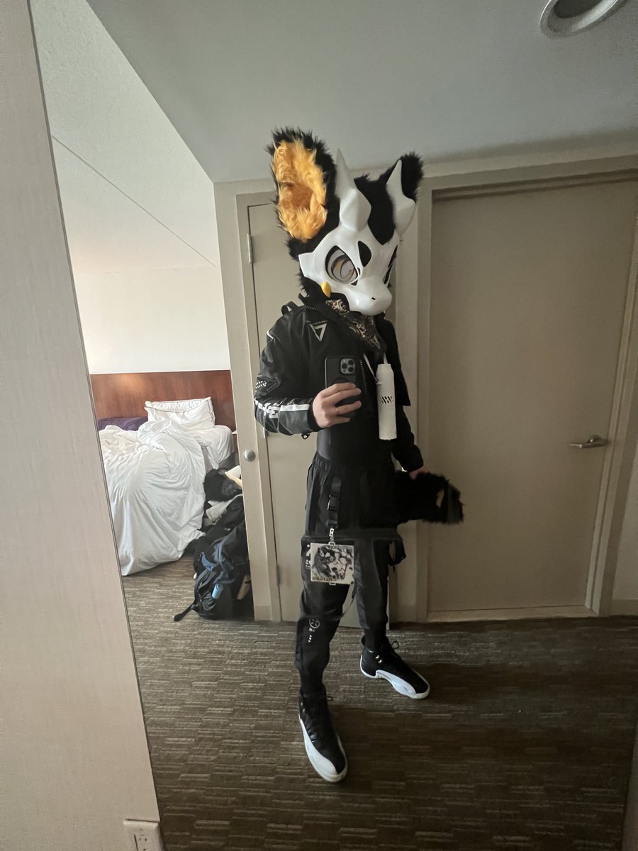 Qutiefox's tweet photo. Day one! https://t.co/gd41oz2BvY
