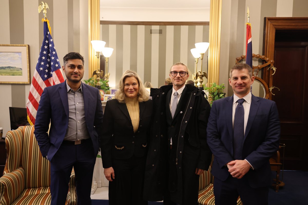 Senator Cynthia Lummis (@senlummis) on Twitter photo Working hard to get the Strategic Bitcoin Reserve and comprehensive digital asset legislation across the finish line. Thanks for stopping by <a href="/jespow/">Jesse Powell</a> , <a href="/arjunsethi/">Arjun Sethi</a> , <a href="/DavidLRipley/">Dave Ripley</a> ! Working hard to get the Strategic Bitcoin Reserve and comprehensive digital asset legislation across the finish line. Thanks for stopping by <a href="/jespow/">Jesse Powell</a> , <a href="/arjunsethi/">Arjun Sethi</a> , <a href="/DavidLRipley/">Dave Ripley</a> !