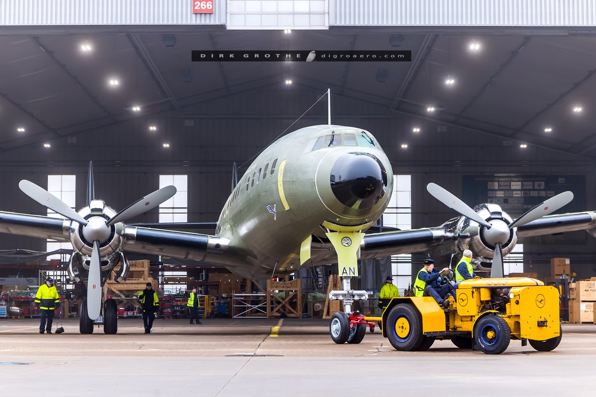 airwaysmagazine's tweet photo. Lufthansa Technik in Hamburg unveiled a restored Lockheed L-1649A "Super Star," initially delivered in 1957. After extensive restoration efforts, it will be displayed at Frankfurt Airport in 2026 as part of Lufthansa's centennial celebrations.

📸: Dirk Grothe/Airways https://t.co/Yh7yZFH2xn