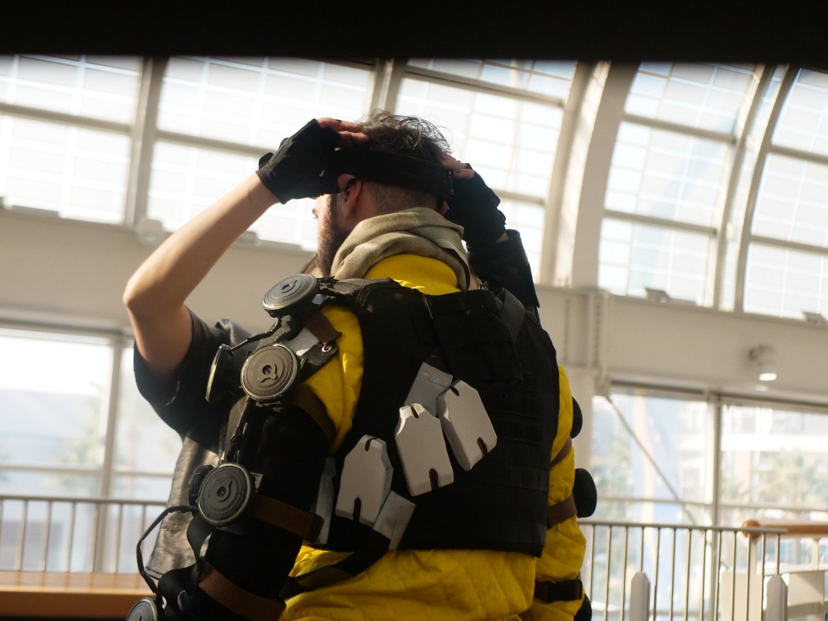 Enjoy my behind-the-scenes of our apex shoot,, ft. Me fixing up my partners