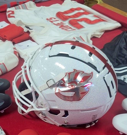Jared DeVrieze (@jareddevrieze) on Twitter photo Had a great visit with <a href="/UOlivetfootball/">The University of Olivet Football</a> today! Thankful to receive an offer to continue my academic and athletic career. Huge thanks to <a href="/CoachIeuter/">Erik Ieuter</a> for having me out ! Had a great visit with <a href="/UOlivetfootball/">The University of Olivet Football</a> today! Thankful to receive an offer to continue my academic and athletic career. Huge thanks to <a href="/CoachIeuter/">Erik Ieuter</a> for having me out !