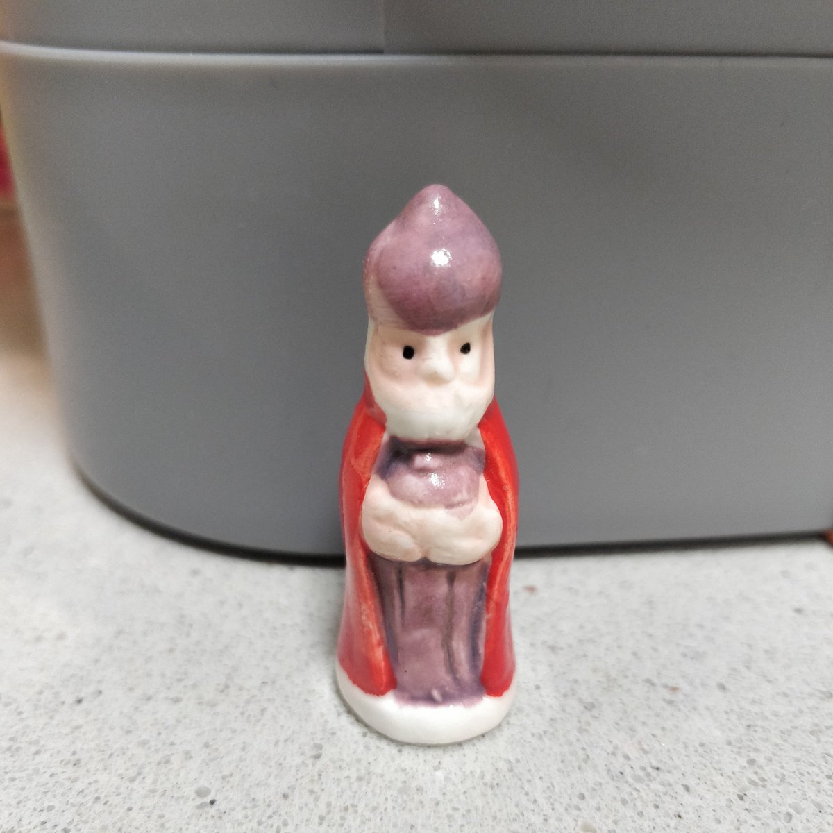 Aquest matí, per Sant Antoni, hem comprat un tortell a <a href="/lespigador/">l'espiga d'or pastis</a> no se si és fet d'aquesta setmana o reaprofitat de reis, ja que ens ha tocat el rei i la fave. <a href="/J_Morera/">Jordi Morera Baker</a>