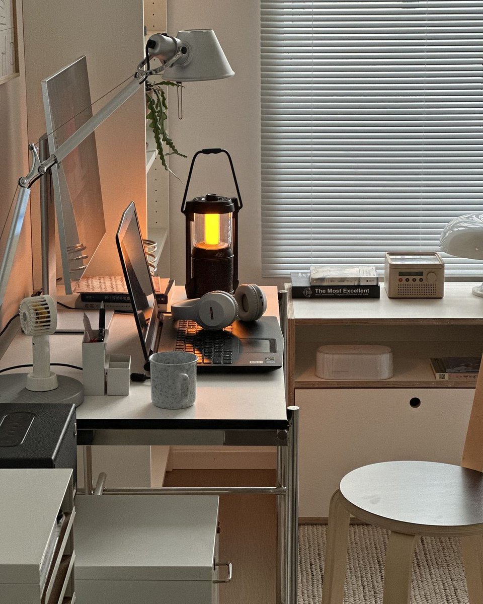 interiorsuckerr's tweet photo. https://t.co/ch28a7C1Ra