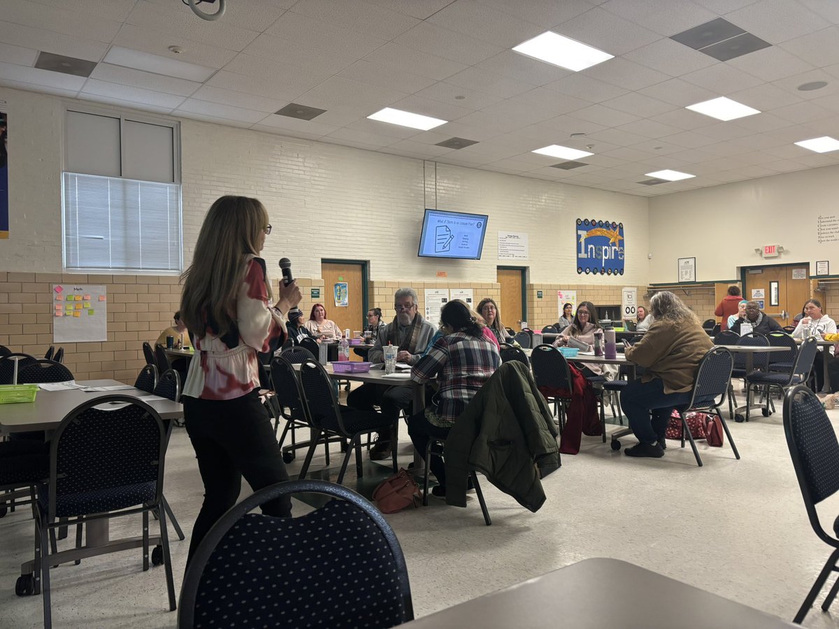 AMorgan_FCPS's tweet image. A great afternoon of learning with several FCPS SEIAs, IAs and substitute teachers. Grateful for the engaging conversations on classroom pedagogy with an instructional focus. #fcpssupport @FCPSPLcoord @EmilyEQuinlan @loveofspecialed
