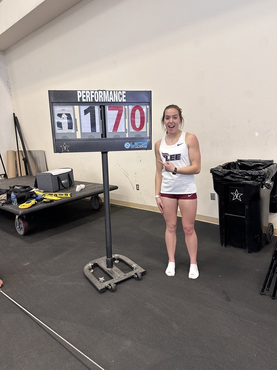 LeeUTFXC's tweet photo. NEW SCHOOL RECORD‼️

Liz Lannom reached 1.70m this morning at the Vanderbilt Invitational!

#FiredUp🔥 https://t.co/ywecEV8xS4