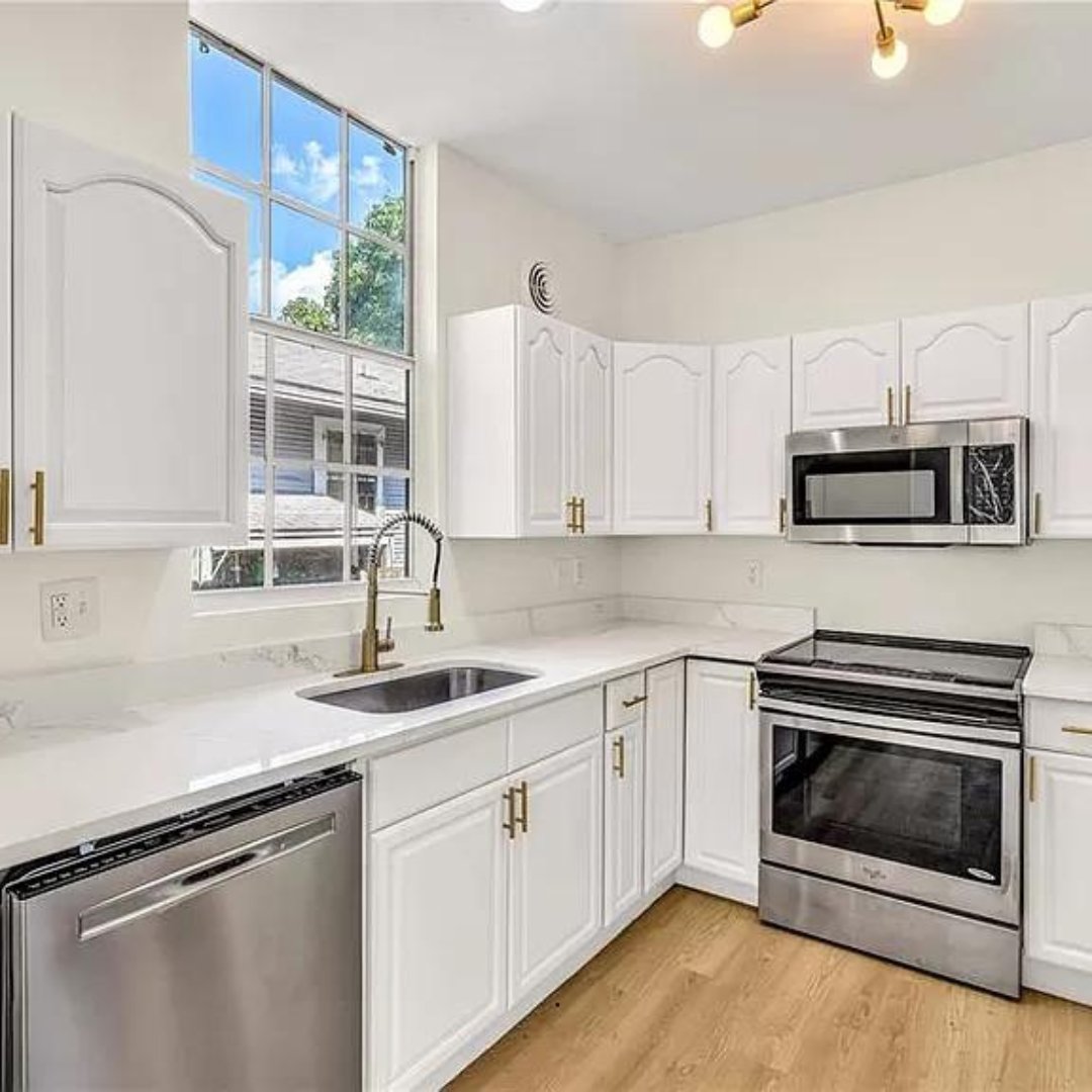 360RealtyTampa's tweet photo. Step into this stunning home at 1207 E 17TH AVE, presented by Joaquin Jaramillo! Located in a vibrant community, it offers both comfort and convenience. Contact Joaquin today to learn more or schedule a tour! https://t.co/kXehYuoCMR