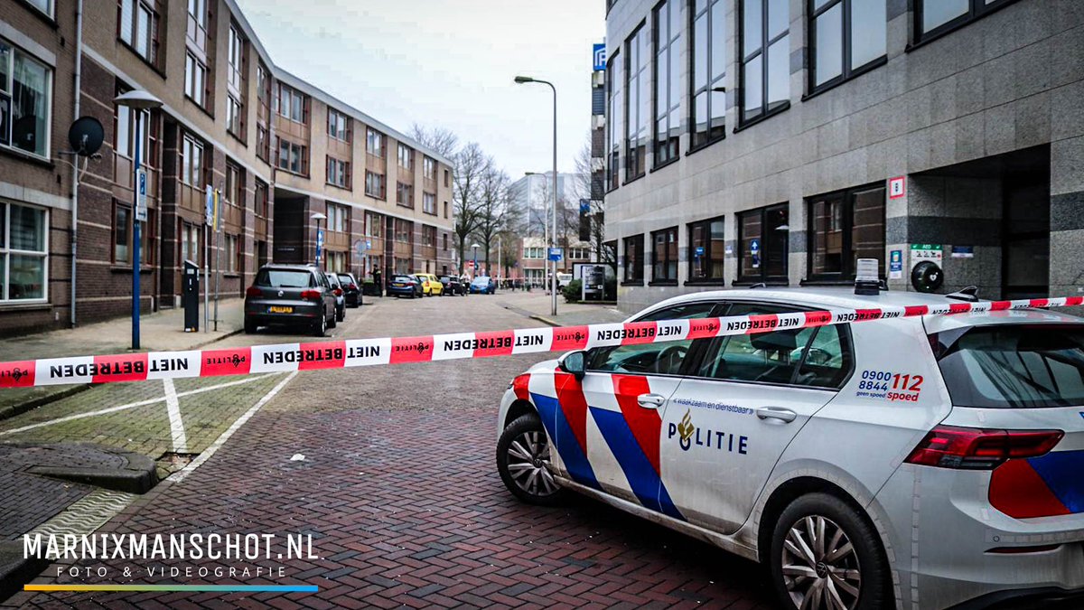 Vrouw met 'bom' loopt politiebureau Paardenveld Utrecht binnen
