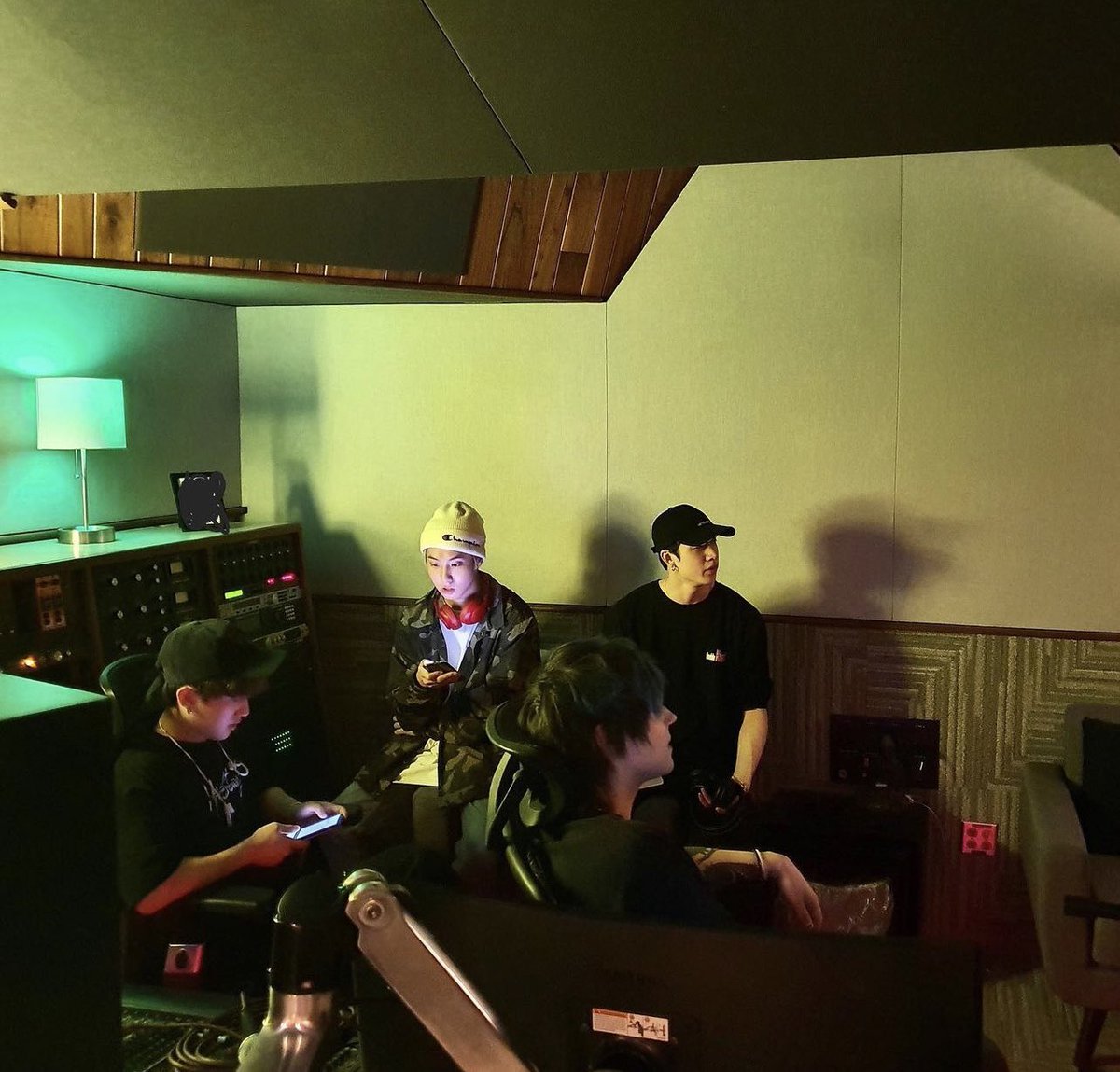 beyondyasmin's tweet photo. 3RACHA : THE BIG 3 https://t.co/WDcQQNqqBx