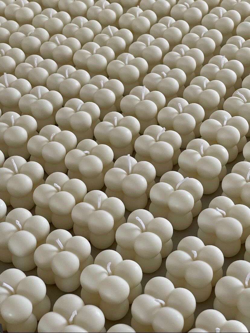 TheCosmetist_'s tweet photo. It’s Valentine’s Szn Again and I’m Back with the delectable package that was everybody’s favorite last year!

These Mini candles make the best addition to your packages and GiftSets and can be customized in various colors and delicious scents.

It’s 20k for 10pcs!
Kindly RT ❤️ https://t.co/jaaBx2Lwi1