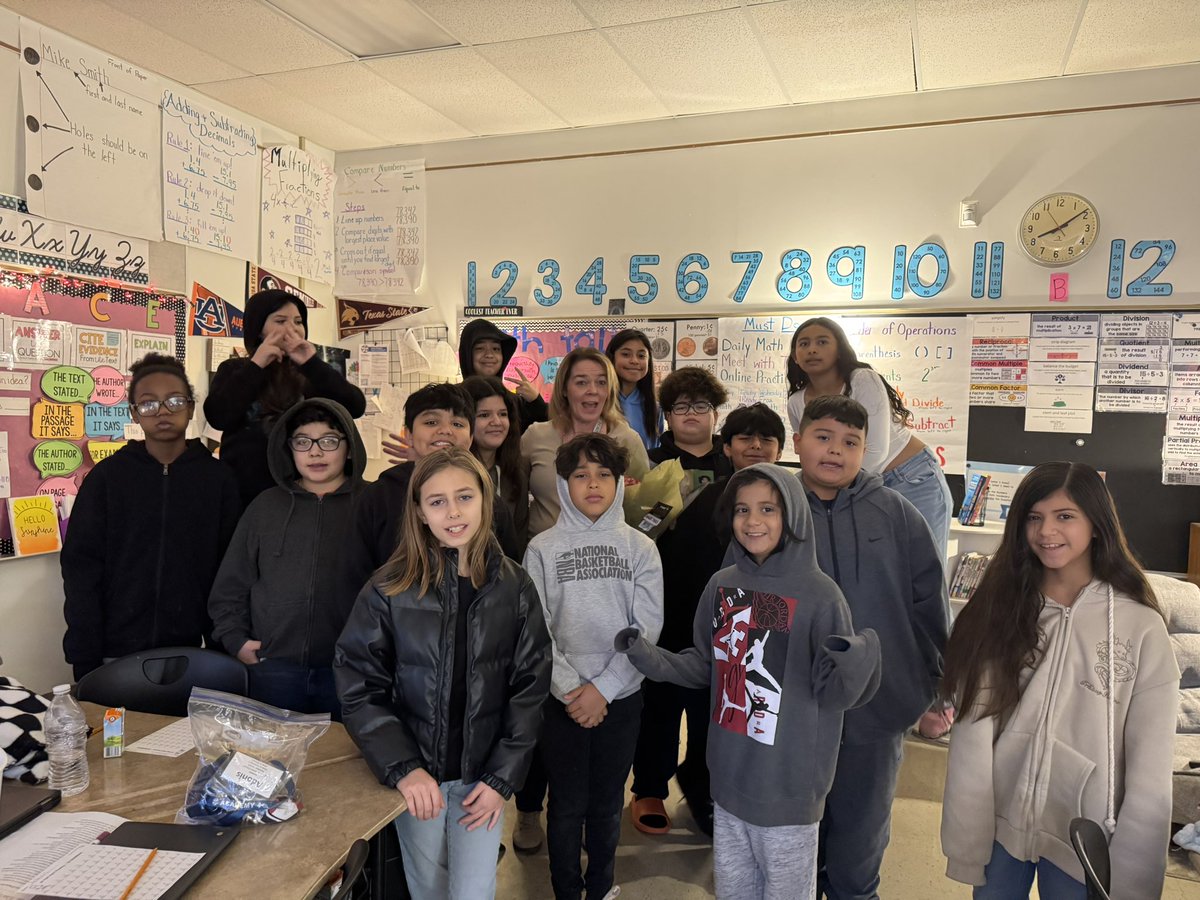 JHoustonElemLib's tweet photo. @JHoustonElem We proudly present Mrs. Amanda Smith as our Teacher of the Year 24-25!
Thank you for your dedication to our students, campus, &amp; community. https://t.co/u13Lax1yzy