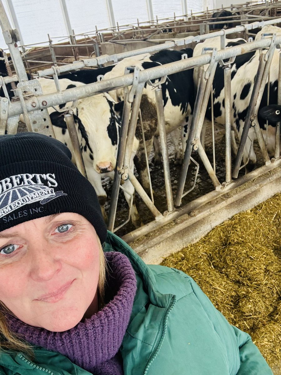 3 days of <a href="/MNP_LLP/">MNP</a> Eastern Bootcamp in Toronto was exception. #Learning #networking Squeezed in lots of visits at the <a href="/OntarioDairy/">Ontario Dairy</a> wine and cheese but  glad to be out of high heels and back to rubber boots in the barn #lifeatMNP #DFOAGM