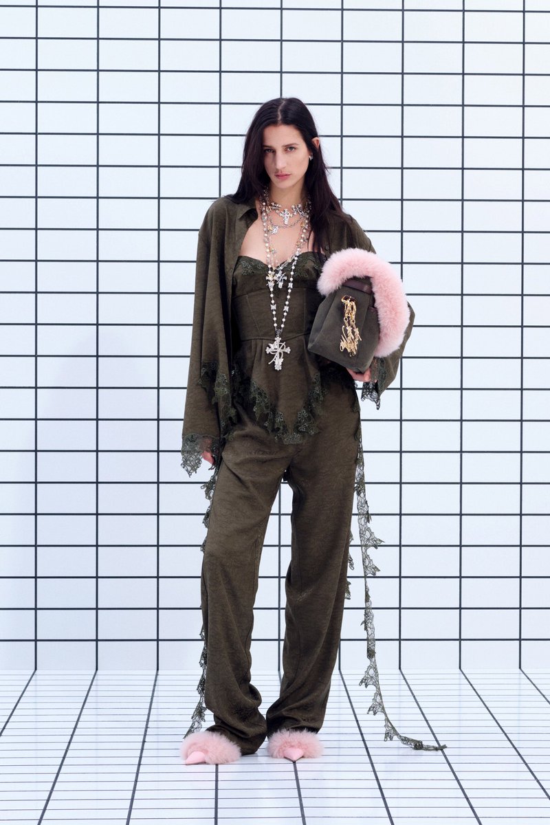 jacquemusx's tweet photo. The results are in! David Koma’s first collection for Blumarine!! 👀 https://t.co/9LokTzwfl9