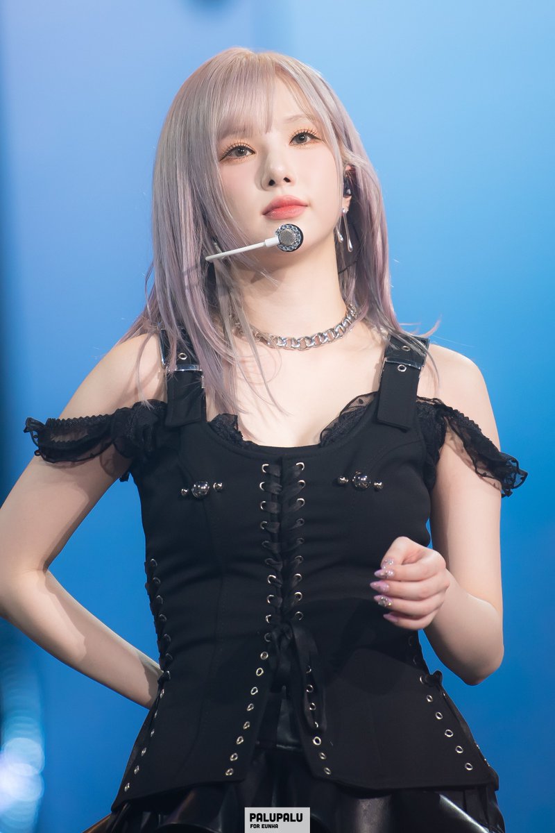 250117 10주년콘사트

오랜만이다ㅠ

#VIVIZ #비비지 #은하 #eunha #ウナ
#gfriend #여자친구 #ヨジャチング　#ジーフレンド 

<a href="/GFRDofficial/">여자친구 GFRIEND</a>