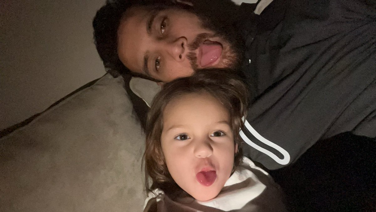 Ellis Myles tweet media