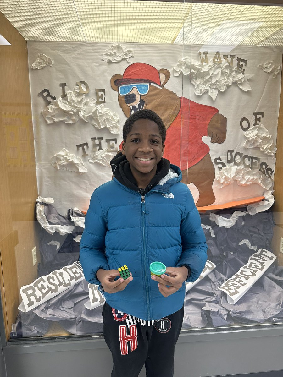 Congrats to our first Bear Paw winners of the new year! 🎉

Students earn Bear Paws by following P.R.O.U.D. expectations during the school day. They can then enter their Bear Paws into our weekly drawings for a chance to win special treats and prizes. #brookpark #beproud #R.I.D.E