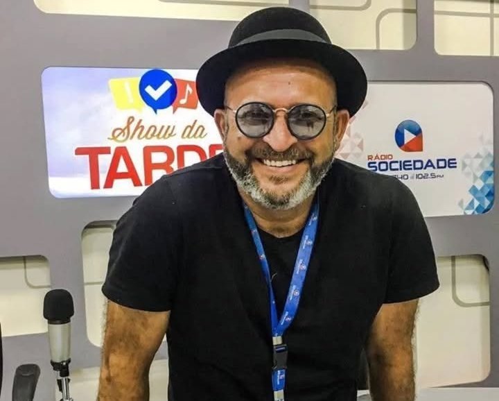 Audi_Bahia's tweet photo. 🚨 Mario Tito deixa o #ShowDaTarde e a @radiosociedade após 8 anos
Fonte: @eudavidribeiro | @PresepioON https://t.co/qTOv6WhcnC