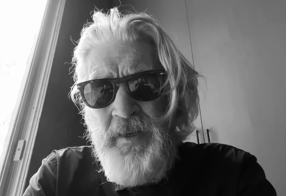 aterrimvs's tweet photo. Thank you and goodnight, Mr. David Lynch 🖤 https://t.co/3212LNpB0r