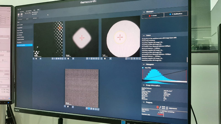 LisandroHOtero1's tweet image. Another successful cryoEM data collection at @NanotecLNNano. Thanks @CNPEM for providing us with the opportunity to advance our structural biology projects from Argentina. Muito obrigado! 🇦🇷🤜🤛🇧🇷