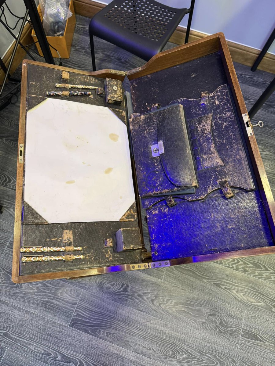 PSMLocks's tweet image. Not your average job today. Customer brought in this unique campaign desk as it needed opening. After some research this desk was used by military personnel in the Boer War. Something a bit different from the run of the mill stuff is always nice