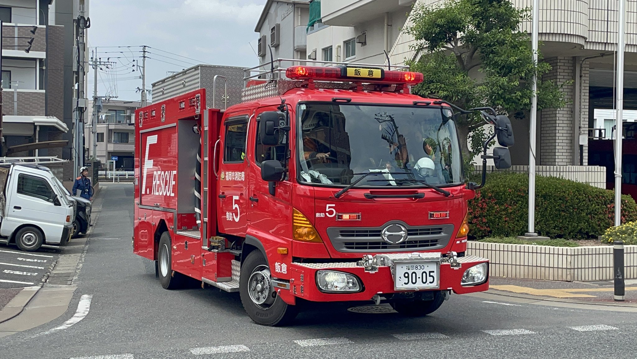 福岡）福岡市東区より BURIDGESTON ﾌﾞﾘﾁﾞｽﾄﾝﾜｺﾞﾝ 三輪車 BW13 引取限定
