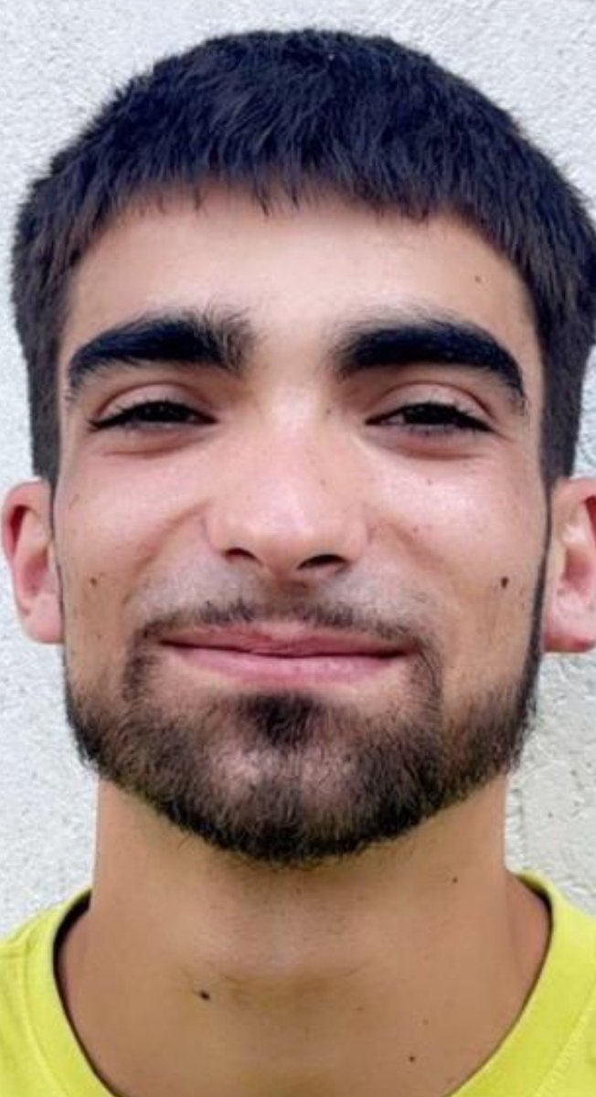 prckc137's tweet image. Le 9 Octobre 2024, mon ami Robin Cotta a été assassiné à la prison des Baumettes. Il était âgé de 22 ans. J'ai lu ici beaucoup de fausses informations et j'aimerais raconter ce qu'il s'est vraiment passé. Merci à celles et ceux qui partageront. Robin mérite justice. (1)