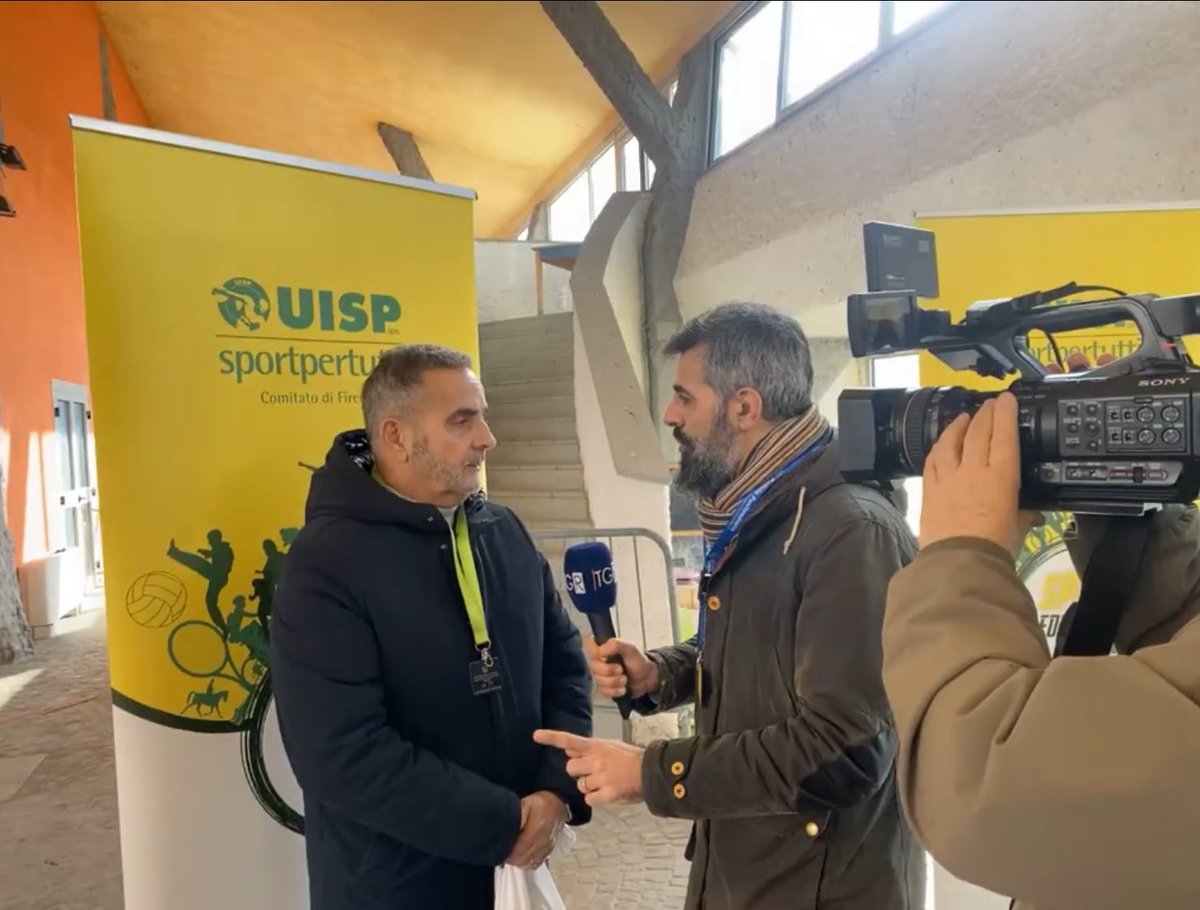Uisp Nazionale (@uispnazionale) on Twitter photo Oggi nel carcere di Sollicciano partita di calcio tra squadra dei giornalisti <a href="/TgrRaiToscana/">Tgr Rai Toscana</a> e <a href="/uispfirenze/">UISP Firenze</a>, composta da detenuti della struttura carceraria nata nell’ambito di un progetto finanziato dal <a href="/comunefi/">Comune di Firenze</a>, ex progetto Sport e Libertà Oggi nel carcere di Sollicciano partita di calcio tra squadra dei giornalisti <a href="/TgrRaiToscana/">Tgr Rai Toscana</a> e <a href="/uispfirenze/">UISP Firenze</a>, composta da detenuti della struttura carceraria nata nell’ambito di un progetto finanziato dal <a href="/comunefi/">Comune di Firenze</a>, ex progetto Sport e Libertà