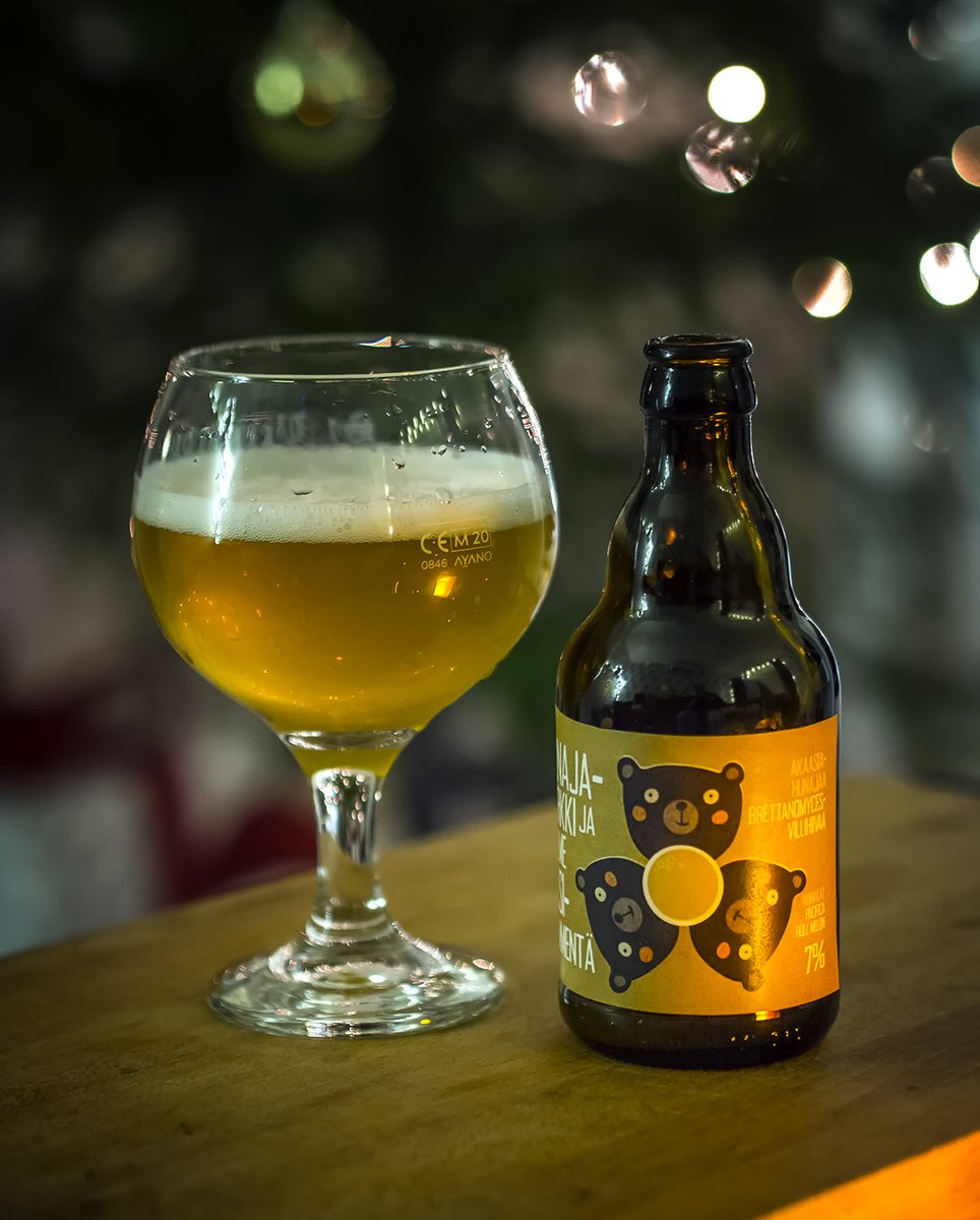 Kovero Brewing eli Erkki Ukkola, HOMBRE-ryhmän perustanut Pate Pesonius ja parikymmentä vuotta oluita tehnyt Mikko  Paasonen pistivät hynttyyt yhteen ja tuloksena oli kollabokotiolut Hunajapurkki ja kolme mesikämmentä. Tyylinä hunajaolut, Biere de Miel.

➡️reittausblogi.info/2025/01/kotiol…