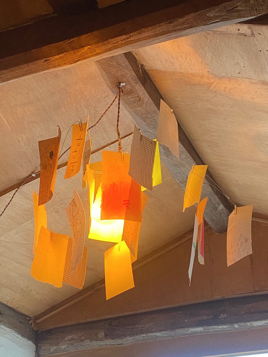 다음에는 뜨개질거리 들고 오기 🐕