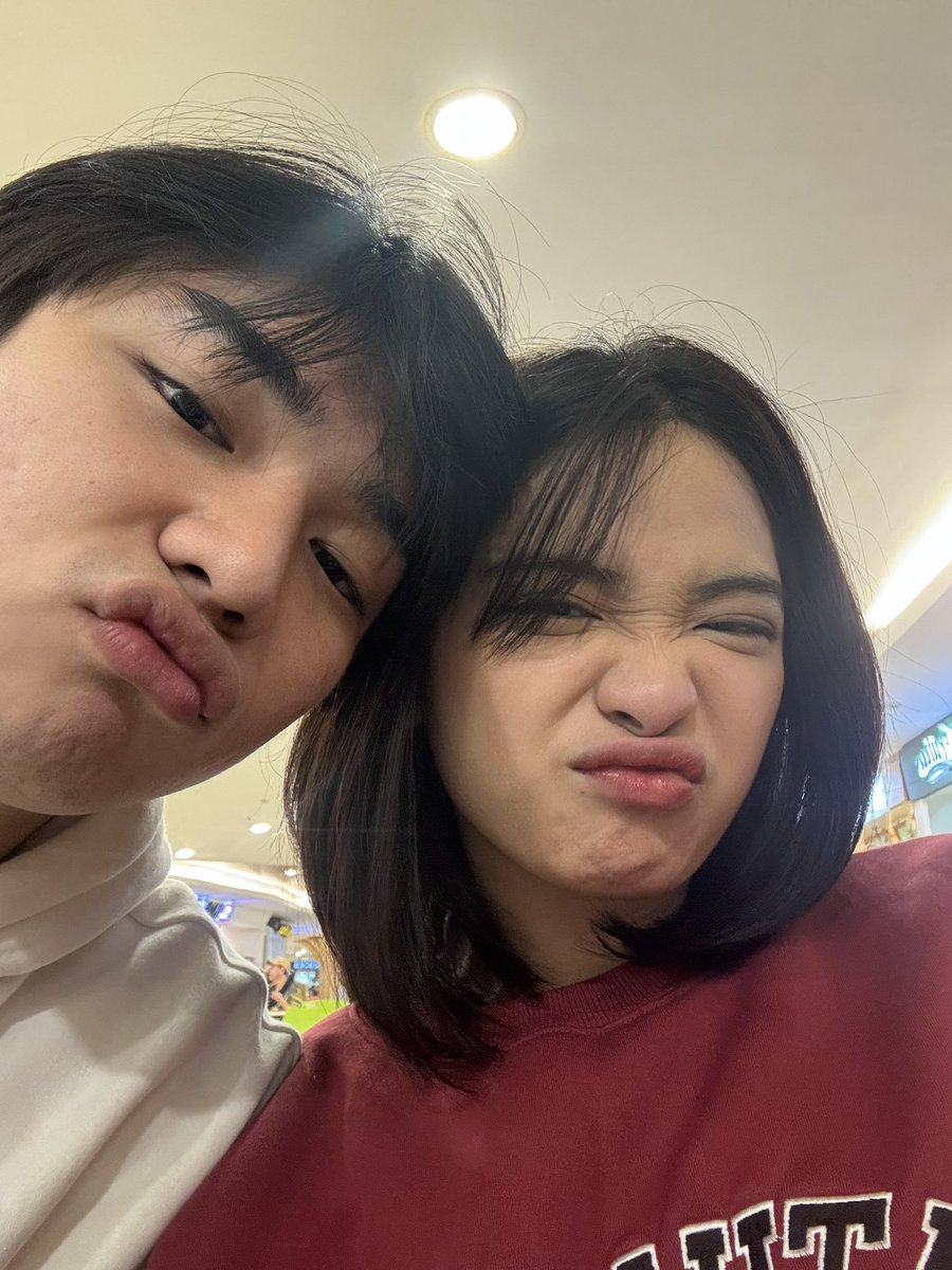 vladiaxdisuanco's tweet photo. w my kambaluv https://t.co/kjmfsdJ669