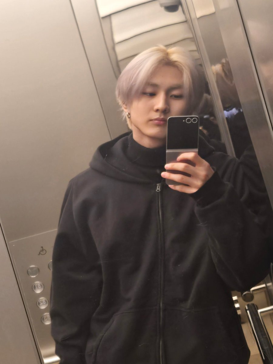 보색 샴푸 빡빡 해서 옥수수수염된 거봐