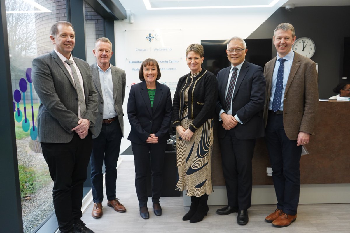 WalesOffice's tweet photo. The Welsh life sciences sector carries out ground-breaking research in areas like healthcare. 🔬

Welsh Secretary @JoStevensLabour met industry leaders at @lshubwales and visited @TrakCel_ @MedGenWales to see the latest developments.

👉 https://t.co/EHggFobwEe https://t.co/s7wLlFNhNb