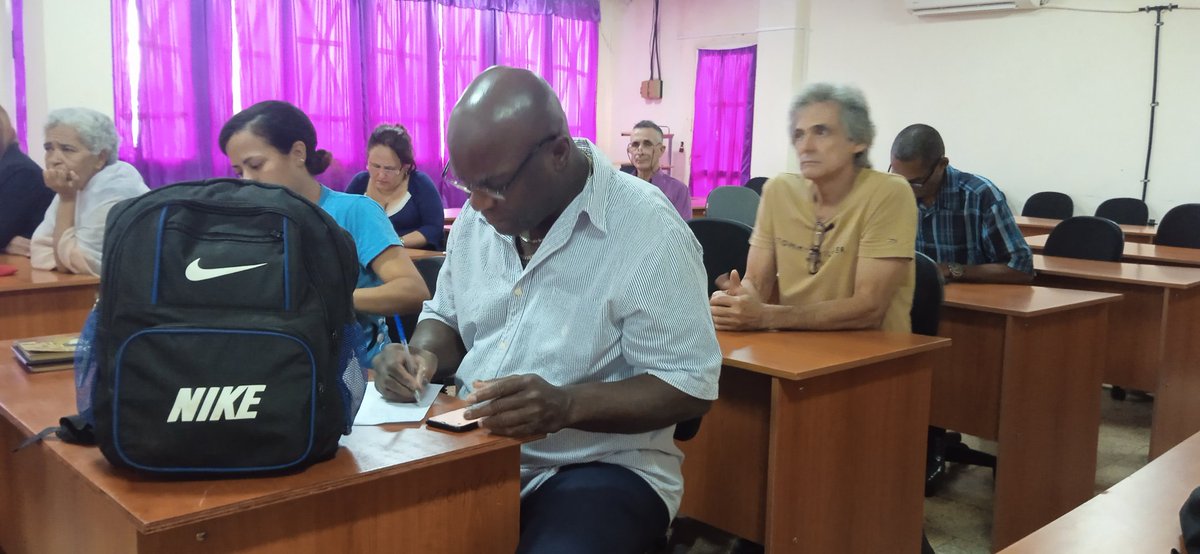 La <a href="/UniversidadMoa/">Universidad de Moa Dr. Antonio Núñez Jiménez</a> revisa la estrategia institucional sobre investigación estudiantil. Perfeccionar el trabajo del profesor e incentivar a los estudiantes, son elementos tratados en este importante taller.