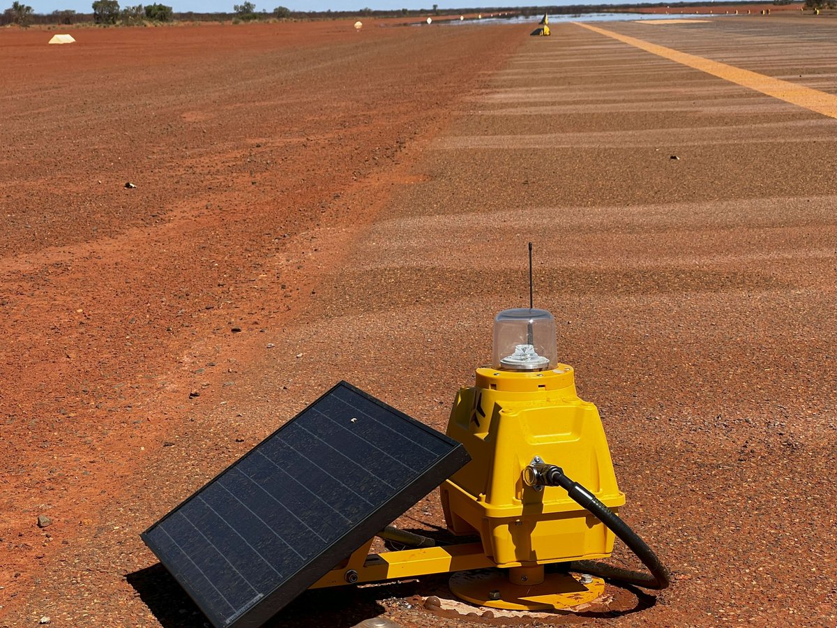 s4gacompany's tweet image. Solar Airfield Lighting for Mining Sites ⛏️ which are often located in remote areas. Without access to a reliable electrical grid, proper lighting becomes a challenge - one that S4GA Solar Airfield Lighting solves by eliminating the need for wiring or grid power.

#SolarLighting