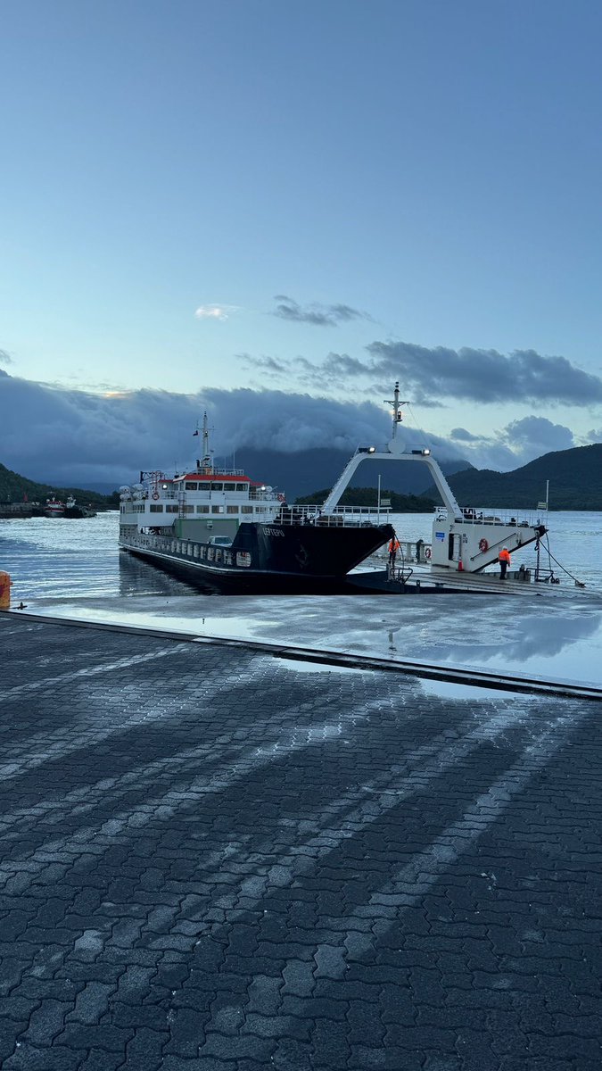 Naviera Austral tweet media