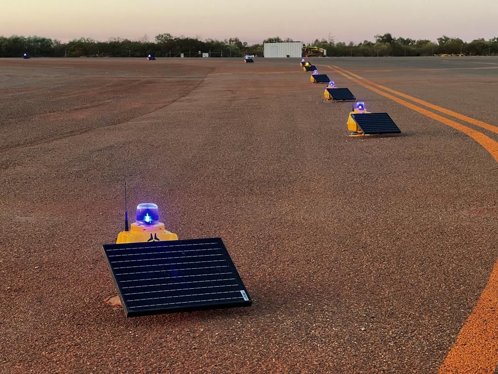 s4gacompany's tweet image. Solar Airfield Lighting for Mining Sites ⛏️ which are often located in remote areas. Without access to a reliable electrical grid, proper lighting becomes a challenge - one that S4GA Solar Airfield Lighting solves by eliminating the need for wiring or grid power.

#SolarLighting