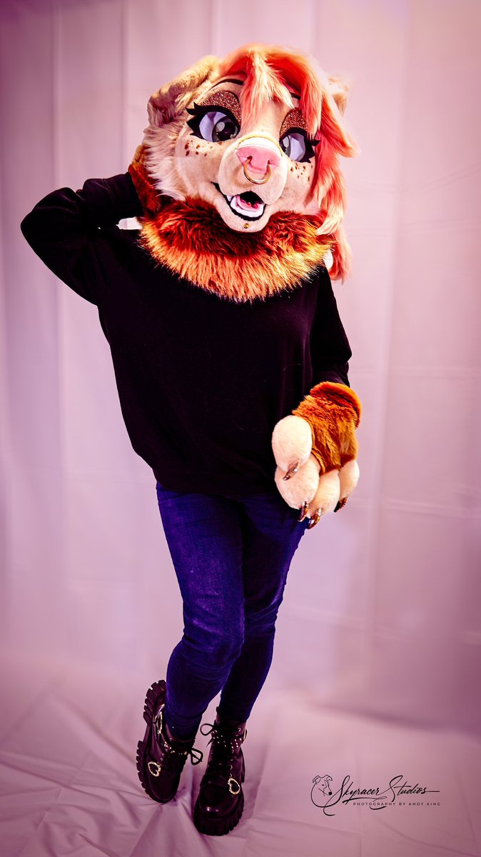 Ohai :3 #FursuitFriday

🪡 <a href="/Fernandfallow/">🌿Fern and Fallow𐂂</a> 
📸 Skyracer Studios @ Facebook