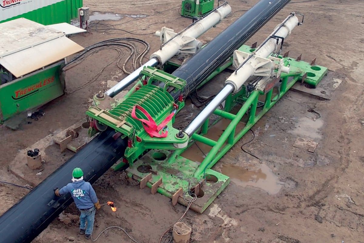 TrenchlessTech's tweet image. Numaligarh Refinery Limited is in the process of laying a 1,047-mile crude oil pipeline in northeastern India. The pipeline route crosses all the major rivers in Eastern India via #HDD.  #directionaldrilling #trenchlesstechnology #infrastructure  trenchlesstechnology.com/world-record-p…