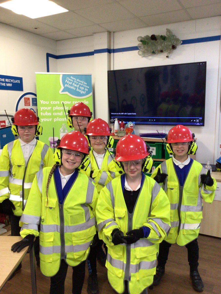 RustingtonCPS's tweet image. Hard hats at the ready!
Year 4 visited the BIFFA recycling centre this week to see how our household recycling gets processed, the children learned a lot and came away with their own decorated reusable bags.