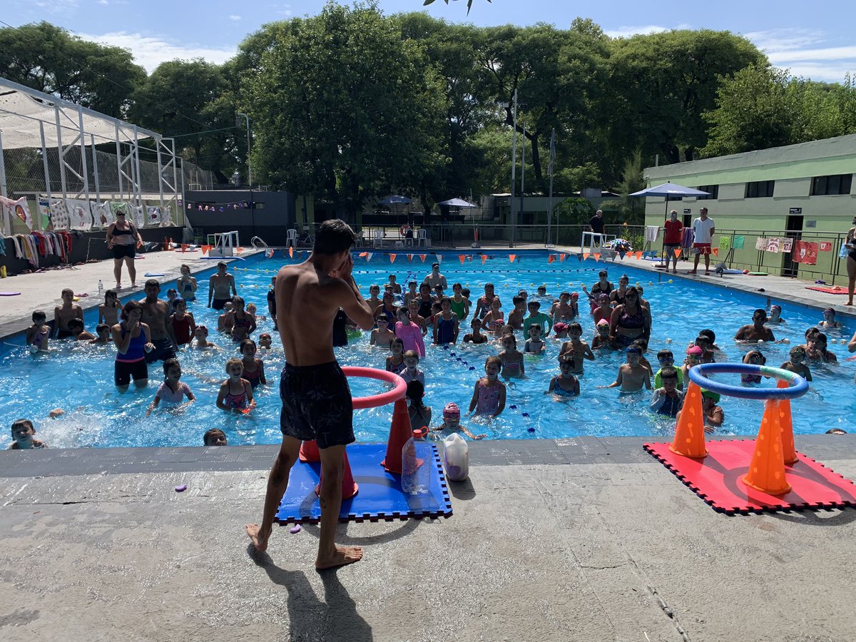DeportesBA's tweet image. El #Dorrego disfrutando de su fiesta del agua #ColoniasDeLaCiudad