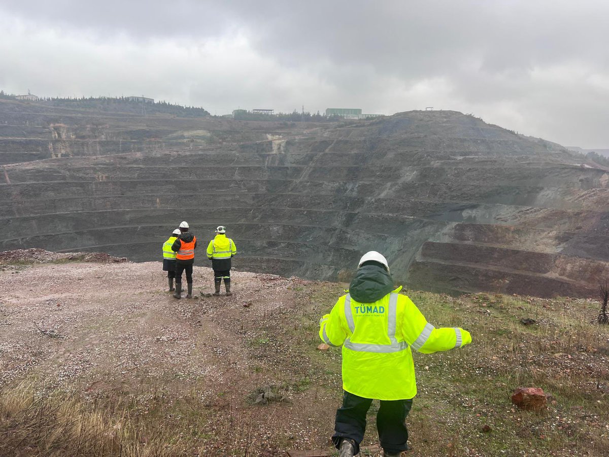 LondonGeotherm's tweet photo. Our  member is currently utilizing #microseismic monitoring technology in a #goldmine in Çanakkale, operating by Tümad-Nurol Holding. This innovative approach allows us to control #mining and #geothermal activities by monitoring induced #seismicity using #TLS #geophysics https://t.co/MOI55vq0fL