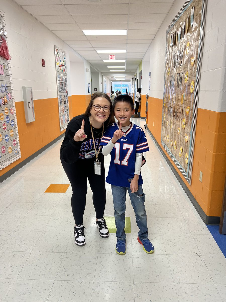 Mrs. Eichenlaub tweet media