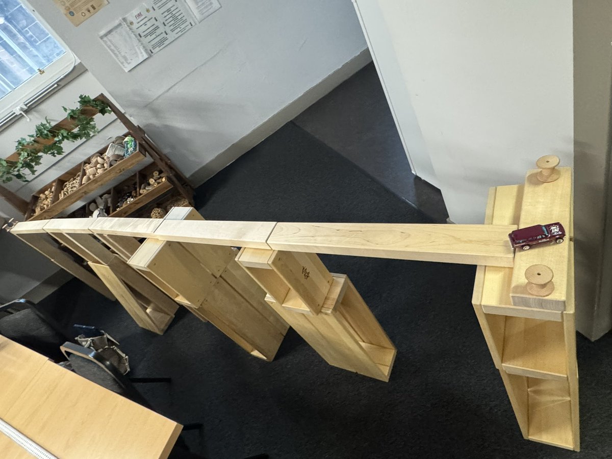 Lots of creativity in the bridge building task today 🌉🧱<a href="/GlasgowLEL/">LEL Team</a>