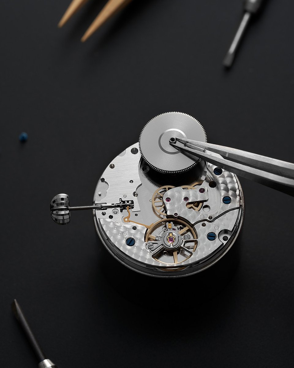 FrederiqueConst's tweet photo. At once precise and precious, meet the Classic Moonphase Date Manufacture: https://t.co/3b0wtUlm7F

#ManufactureCollection #LiveYourPassion #Moonphase #InHouseMovement #MenWatch #LuxuryWatch https://t.co/jsivFVtgeZ