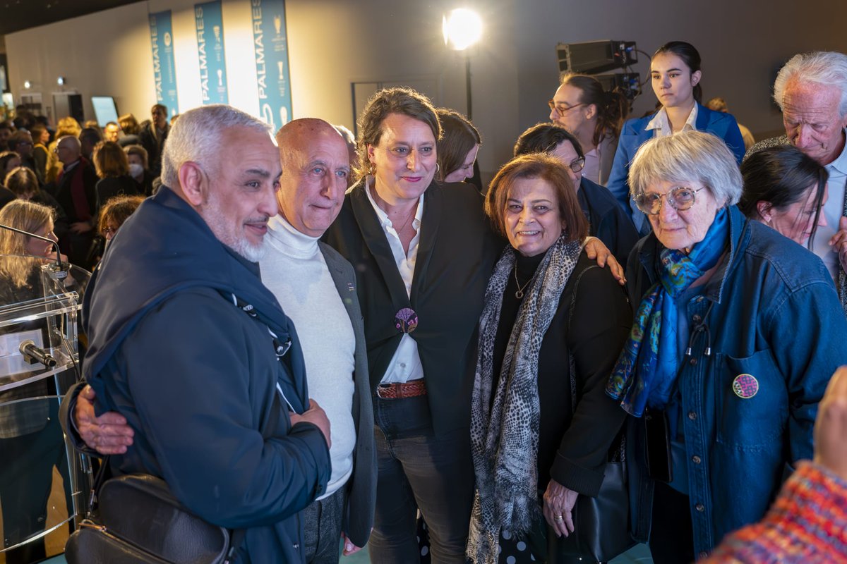 olivia_fortin's tweet photo. #Voeux2025
🔥 Nous étions 1500 au stade Vélodrome ! 

Ensemble, nous avons parlé fraternité.
Nous avons rendu hommage à celles et ceux qui nous inspirent.
Nous avons parlé de nos quartiers et de nos projets en 2025 pour un 6/8 apaisé et durable. 

Et ensemble, nous avons partagé nos vœux et la joie de nous retrouver lors d'une soirée mettant à l'honneur associations, acteurs engagés du secteur, ouverte à toutes et tous, aux enfants comme aux plus anciens et accessible aux personnes à mobilité réduite ou mal entendantes, autour d'un jus de pomme.